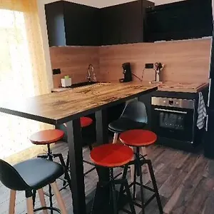  Hébergement de vacances Le Cabanon De Tholon France